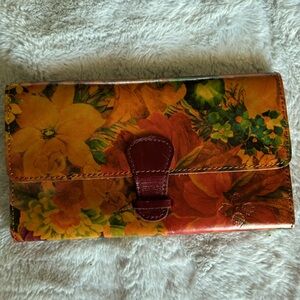 Patricia Nash painted leather clutch